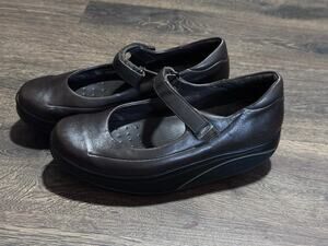 MBT Sirima Mary Jane Brown Leather Walking Rocker Comfort Shoes Women's Size 7.5